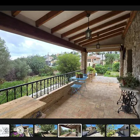 Dom wakacyjny Campus El Abuelo *